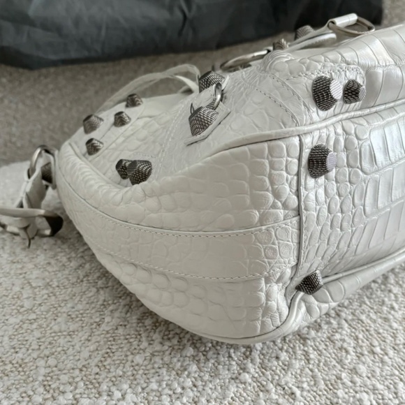 Authentic Balenciaga Extra Supple Calfskin Crocodile Embossed Le Cagole - Picture 3 of 15